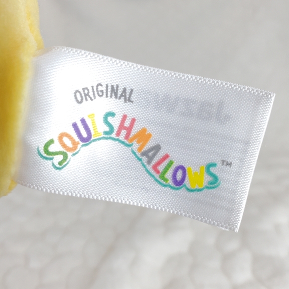 Miry Squishmallow Moth Valentines Day Squad BNWT 5 Inch and Clip - Picture 7 of 7